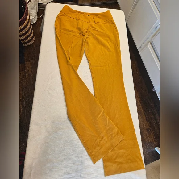 New York & Company Various Boot Cut Pants And Top - Picture 5 of 16